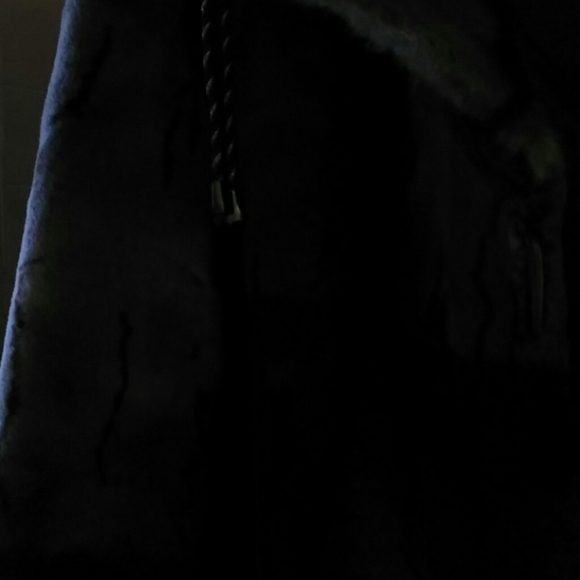 NWOT Fun Faux Fur Hooded Coat and warm! - Picture 4 of 5